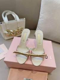 Picture of Miumiu Shoes _SKUMiuMiusz35-405.51018008.5CM7CLL0102